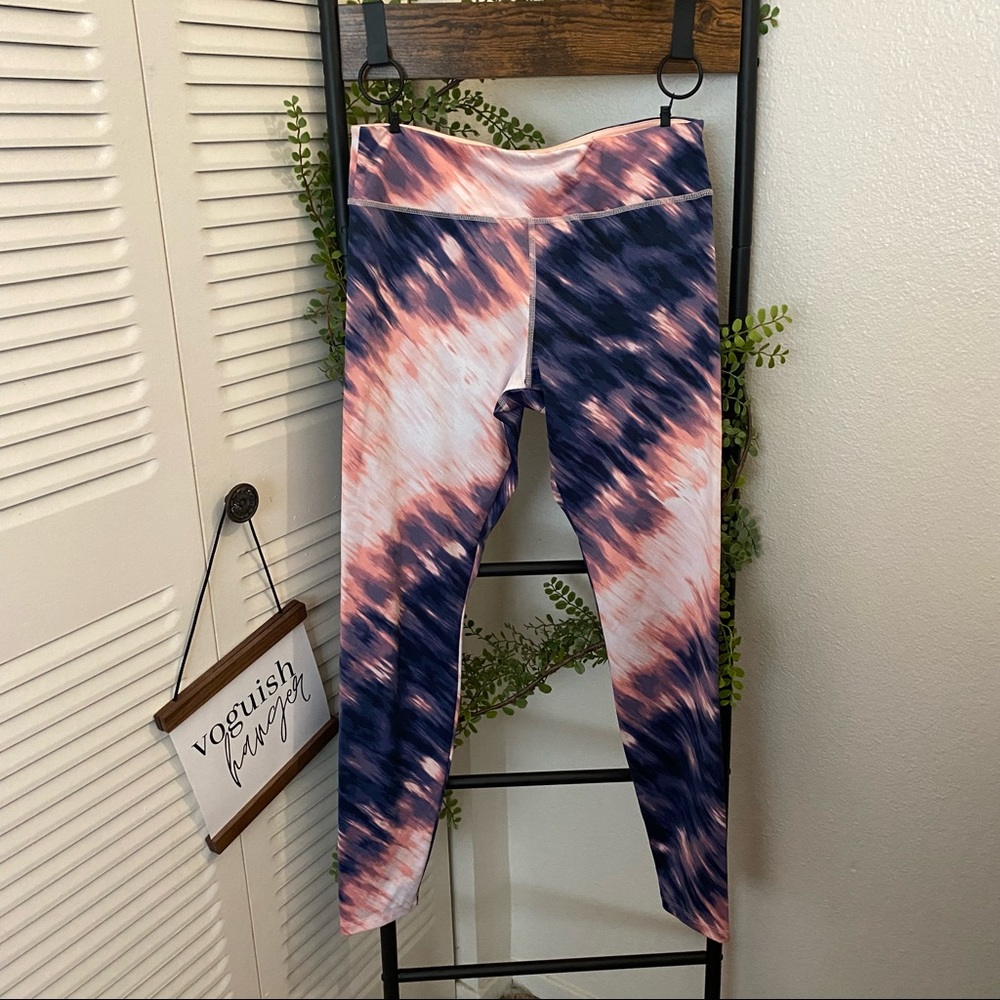 Forever 21|M|Multi Color Abstract Print Mid Rise Athletic Leggings